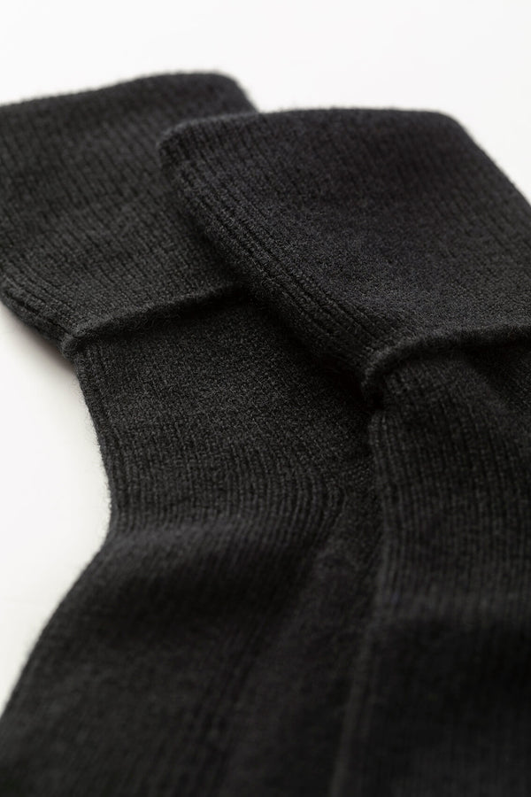 Johnstons Of Elgin Women's Black Cashmere Socks