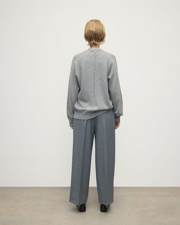 Johnstons Of Elgin Relaxed Fit Gauzy Light Grey Cashmere Jumper
