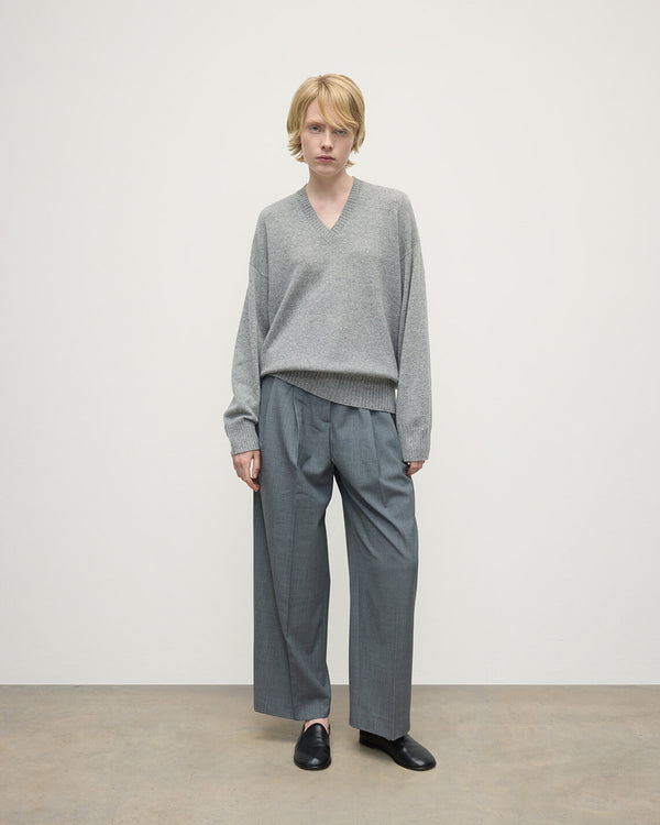 johnstons of elgin Relaxed Fit Gauzy Light Grey Cashmere Jumper