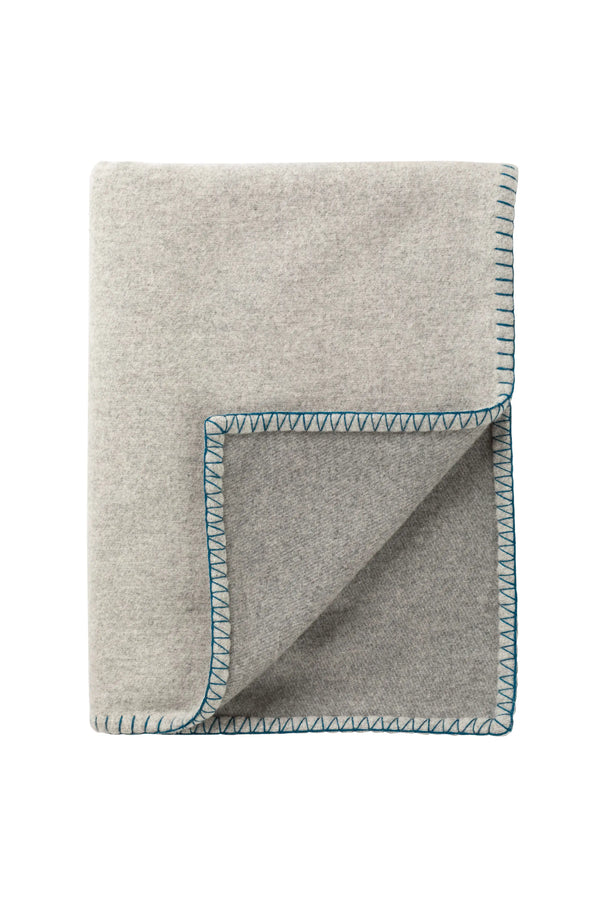Johnstons Of Elgin Reversible Blanket Stitched Light Grey Throw
