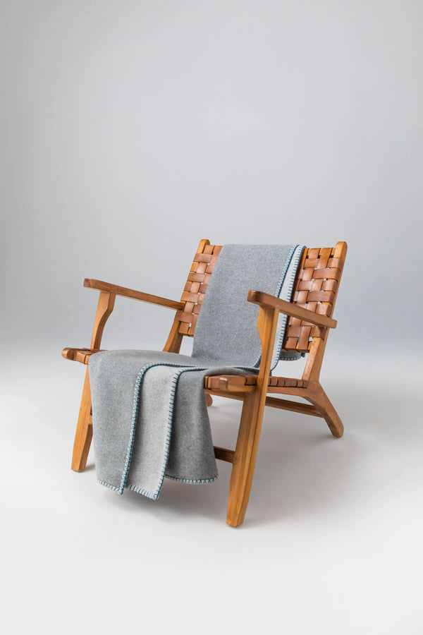 johnstons of elgin Reversible Blanket Stitched Light Grey Throw