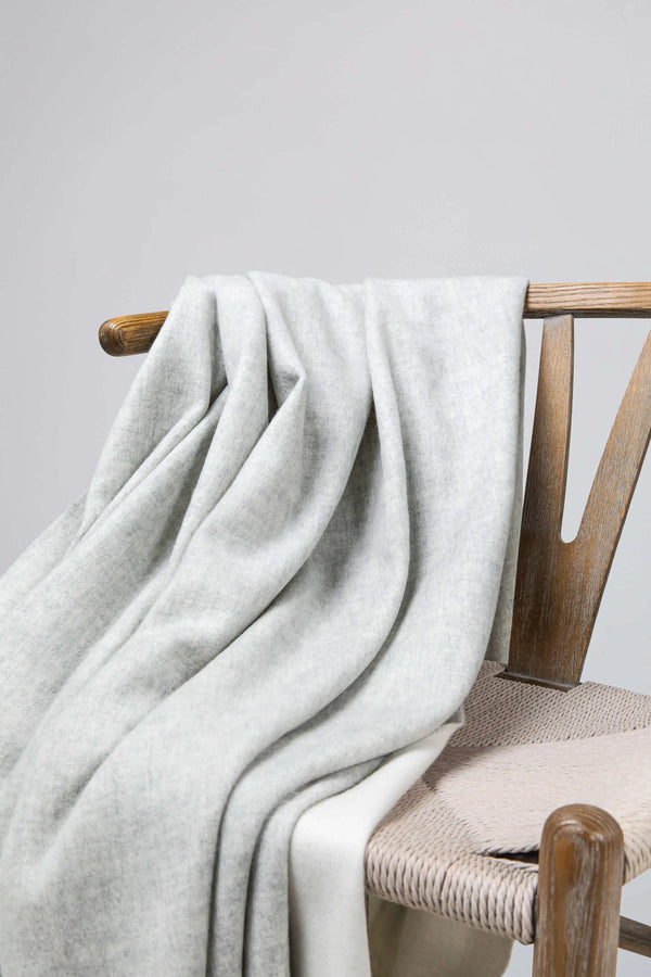 Johnstons Of Elgin Reversible Cashmere Light Grey Throw