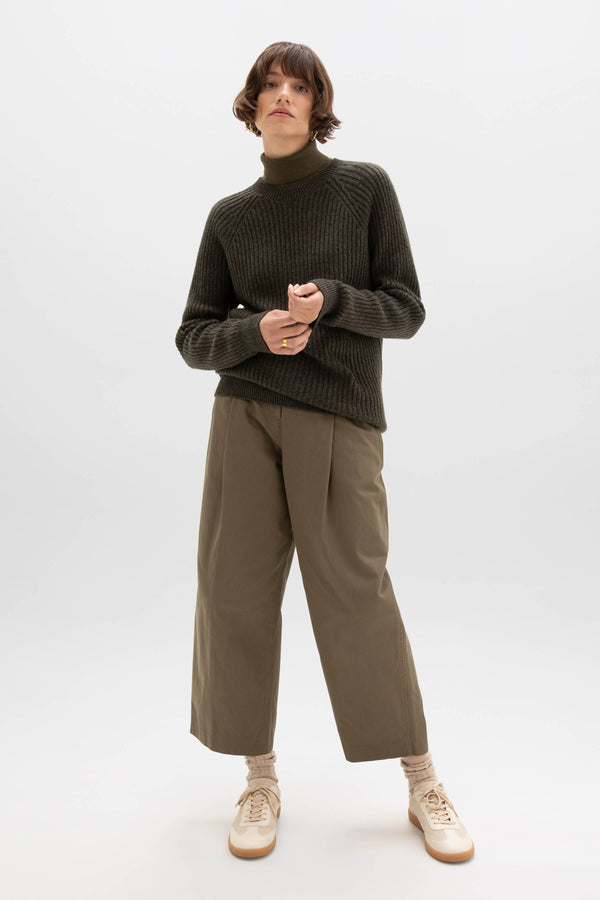 Johnstons Of Elgin Ribbed Olive Green Cashmere Jumper