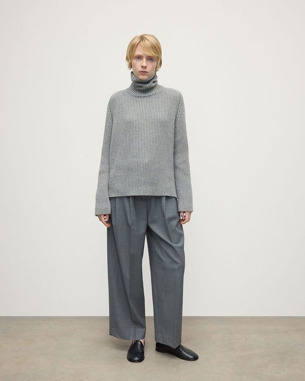 johnstons of elgin Roll-Collar Light Grey Cashmere Jumper