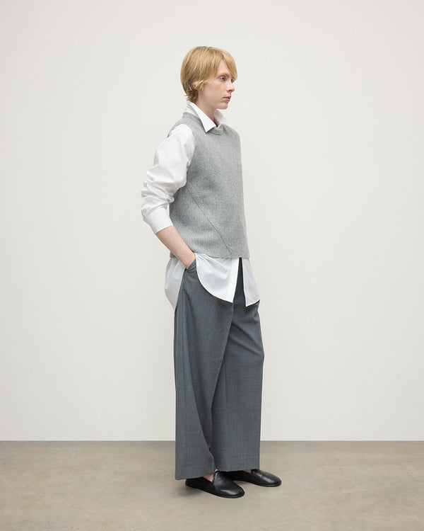 Johnstons Of Elgin Sleeveless Light Grey Cashmere Tank Top