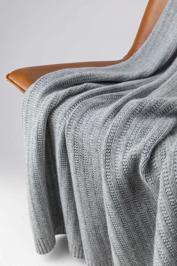 Johnstons Of Elgin Texture Knitted Light Grey Cashmere Throw
