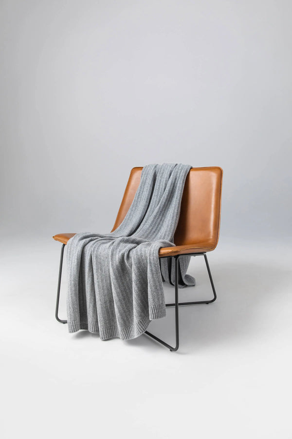 johnstons of elgin Texture Knitted Light Grey Cashmere Throw