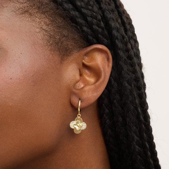 Jon Richard Inicio 14ct Gold Plated Diamond Cut Clover Huggie Earrings - Gift Pouch