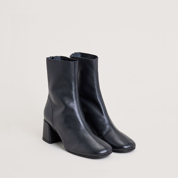 Jonak Ankle Boots With Back Zippers In Soft Black Leather DENONIE