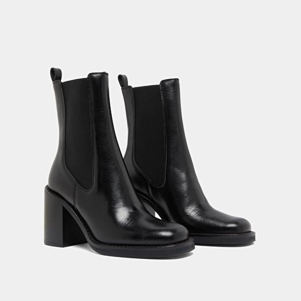 Jonak Ankle Boots With Overflowing Heels In Black Leather BRETZ