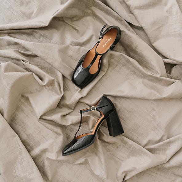 jonak Babies high heels and square toes with straps in black shiny leather VALLON