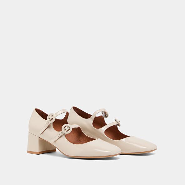 Jonak Babies With Double Straps And Rounded Toes In Ecru Patent DELOU