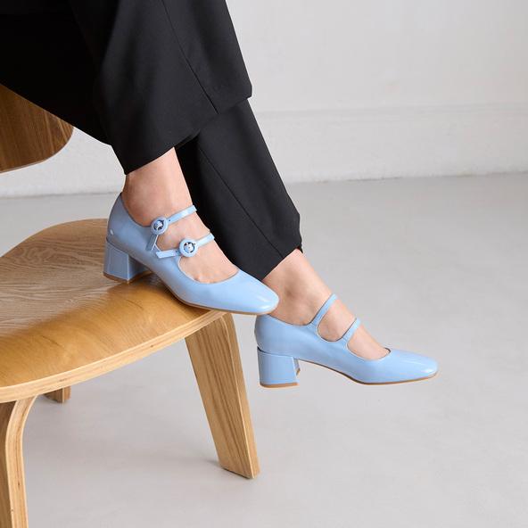Jonak Babies With Double Straps And Rounded Toes In Light Blue Varnish DELOU