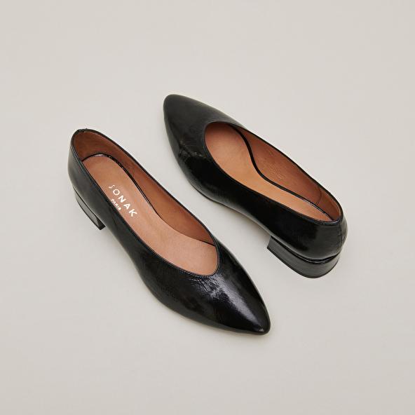 Jonak Ballerinas With Heels And Pointed Toes In Black Glazed Leather VENCE