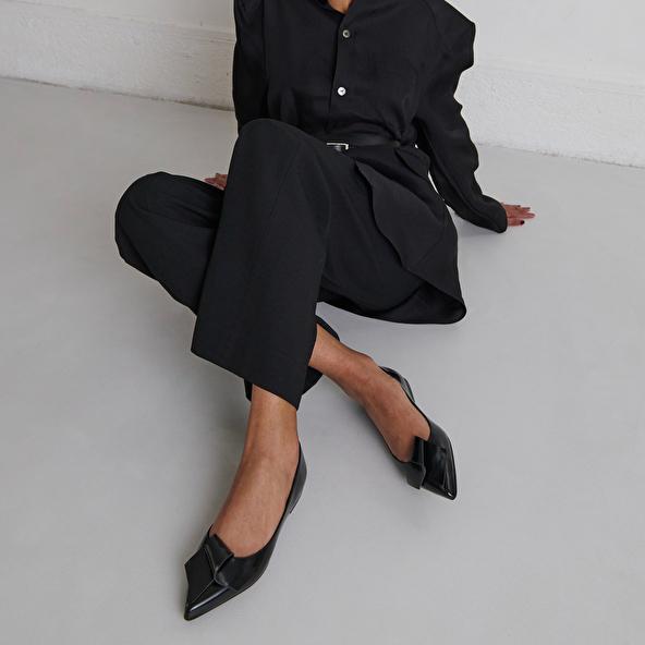 jonak Ballerines à bouts pointus in black glazed leather DEMO