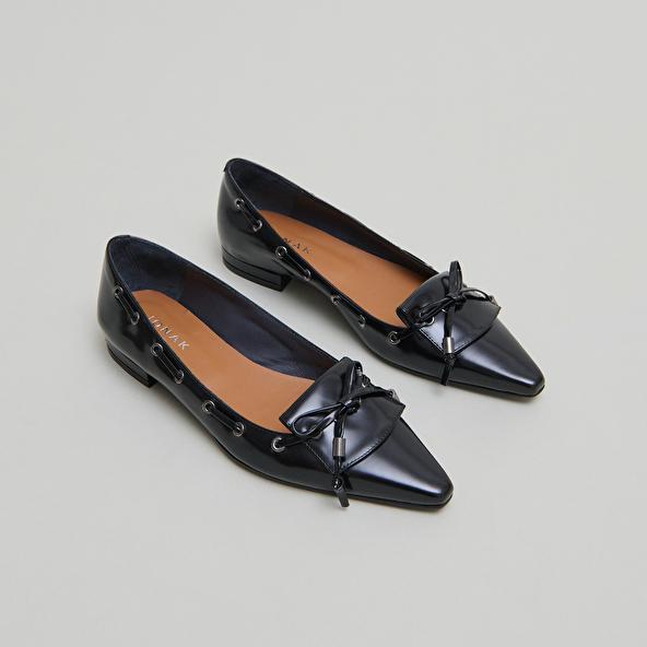 jonak Ballerines à lacets in black glazed leather DYNAMO
