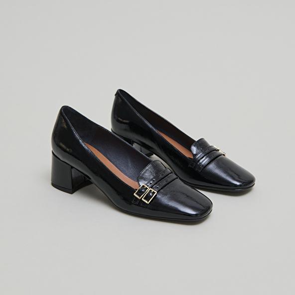 Jonak Ballerines à Talons In Black Pleated Patent DENARIO