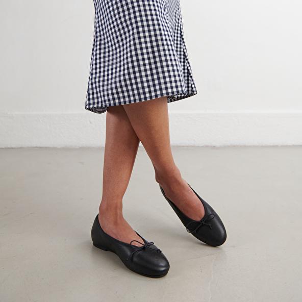 jonak Ballet flats with laces in black leather DJERBA