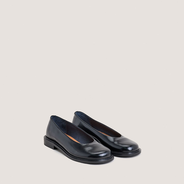 Jonak Ballet Flats With Low Heels And Round Toes In Black Glazed Leather DAURELIA