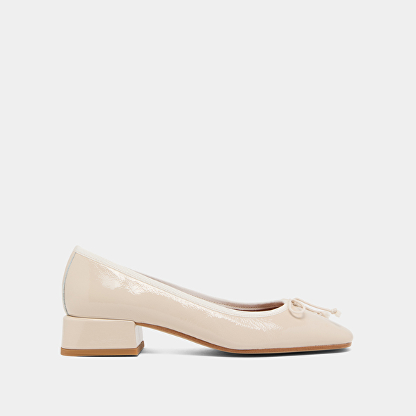Jonak Ballet Flats With Low Heels In Ecru Pleated Patent DYBIL