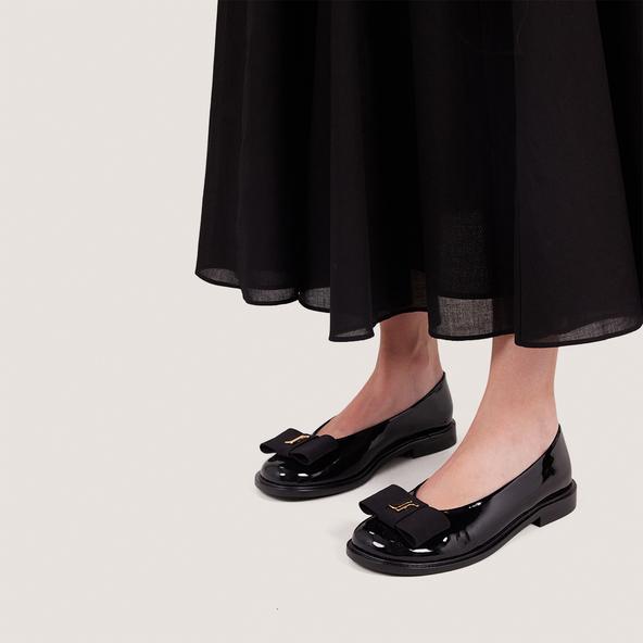 Jonak Ballet Flats With Rounded Toe And Monogram In Black Patent Leather DELOISE