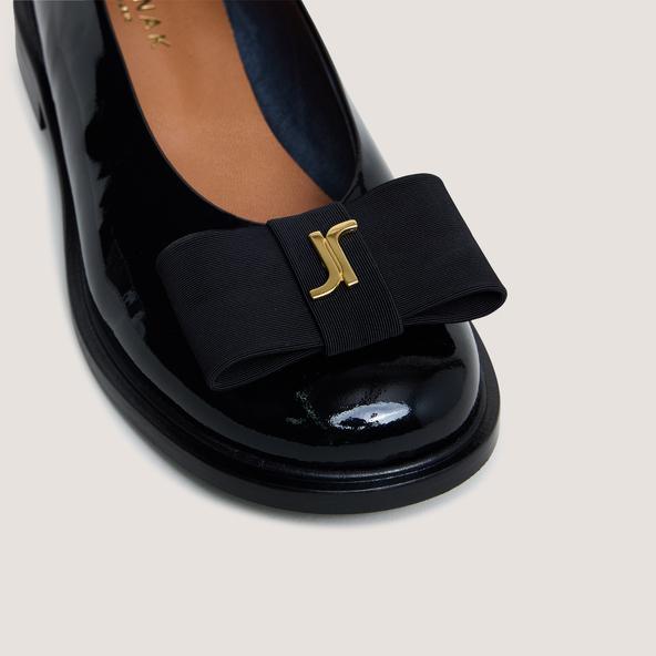 Jonak Ballet Flats With Rounded Toe And Monogram In Black Patent Leather DELOISE