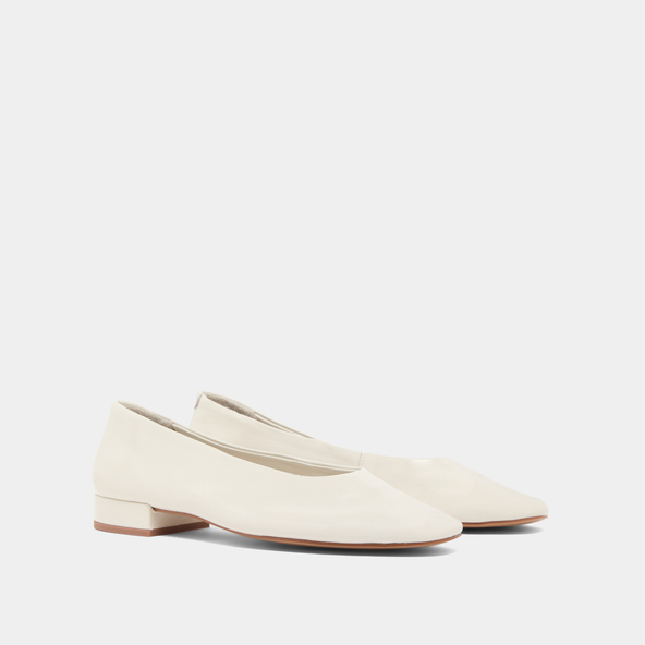 Jonak Ballet Flats With Small Heels In Ecru Pleated Varnish LEA