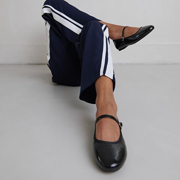 jonak Ballet flats with straps in black pleated patent DOUCEUR