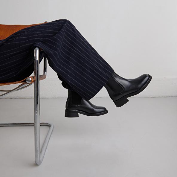 jonak Boots à bouts arrondis et élastiques in black leather PARISSE