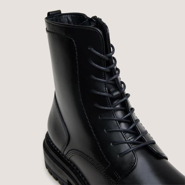 Jonak Boots à Lacets Et Semelles Crantées In Black Leather ADALICE