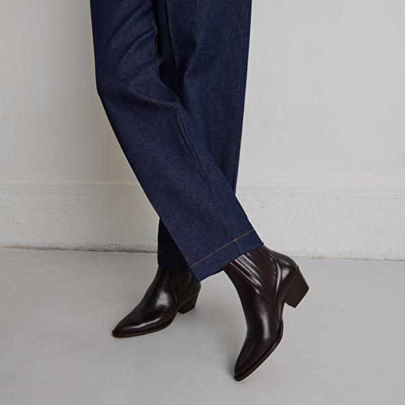 jonak Boots à petits talons biseautés et élastiques in dark brown leather BAILEY