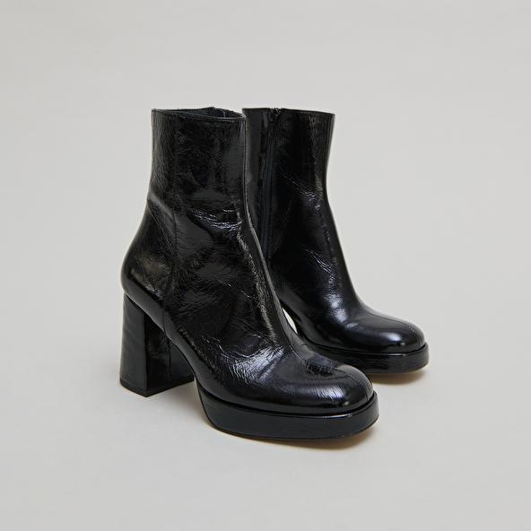 jonak Boots à plateformes et bouts carrés in black shiny leather VORIS