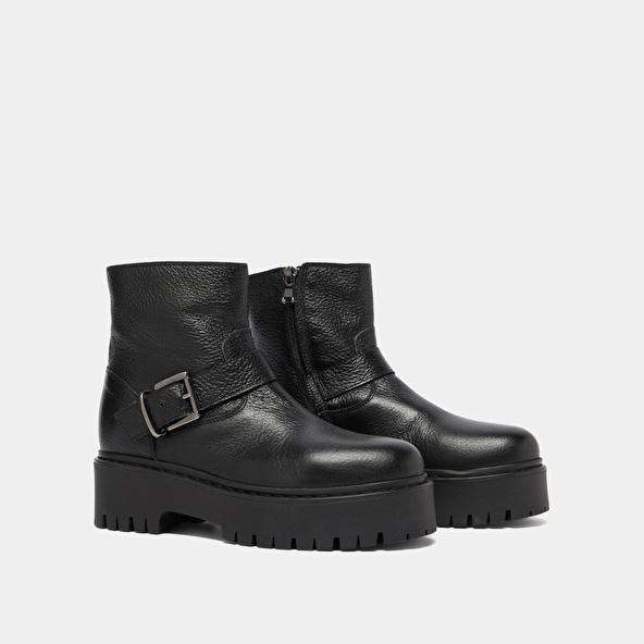 Jonak Boots à Semelles Crantées Et Boucles In Black Grained Leather RANA