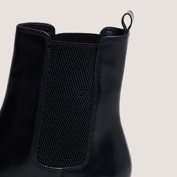 Jonak Boots à Semelles Crantées Et Bouts Ronds In Black Leather ARONA