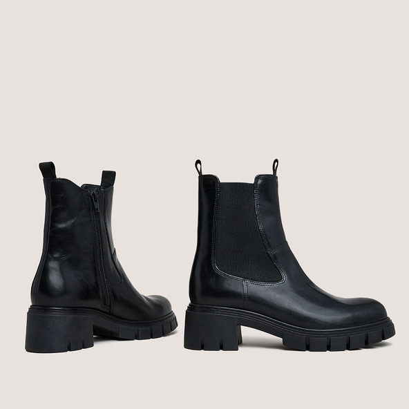 jonak Boots à semelles crantées et bouts ronds in black leather ARONA