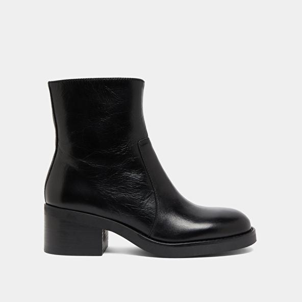 Jonak Boots à Talons Droits In Black Distressed Leather BUENA