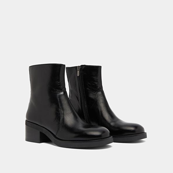 Jonak Boots à Talons Droits In Black Distressed Leather BUENA