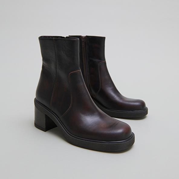 jonak Boots à talons in brown distressed leather PANDA