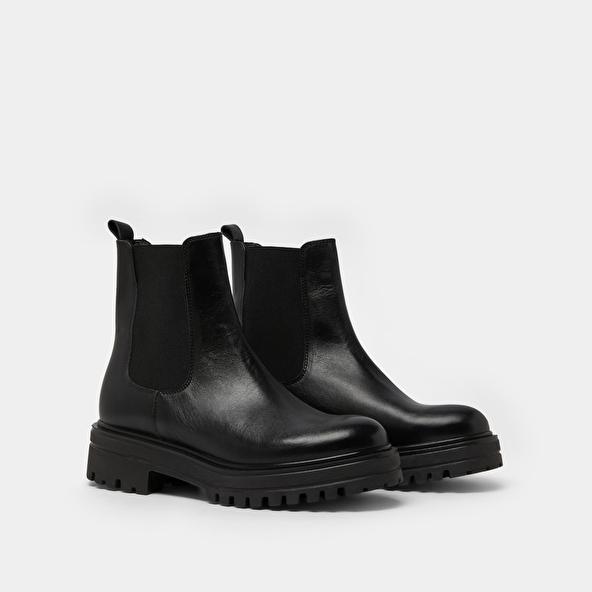 Jonak Boots With Notched And Elastic Soles In Black Leather AMANDINE