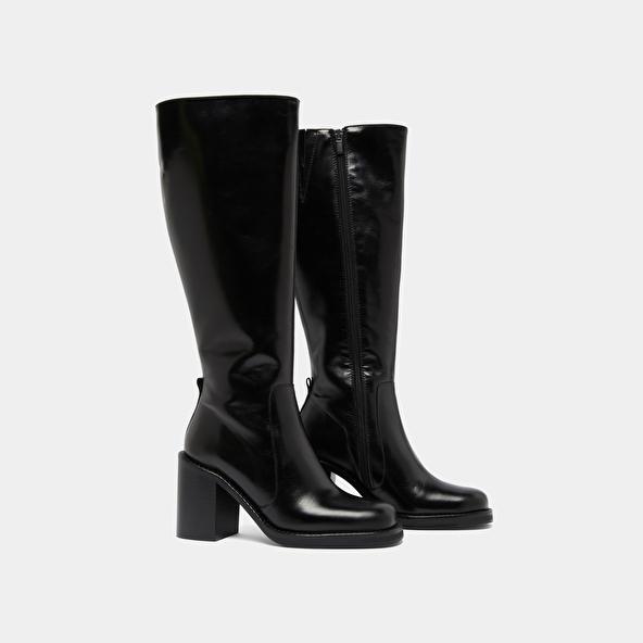 Jonak Boots With Overflowing Heels In Black Leather BRETZEL