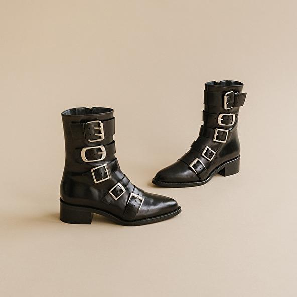 jonak Boots with straps and pointed toes in black leather DIORA