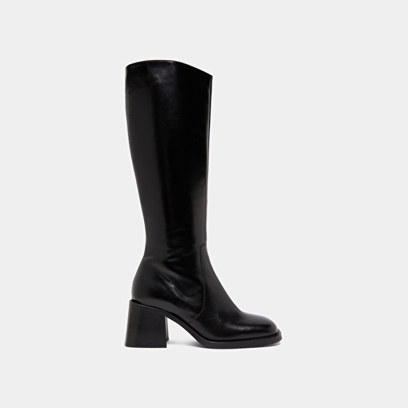 Jonak Boots With Thick Heels And Square Toes In Black Leather DIOU