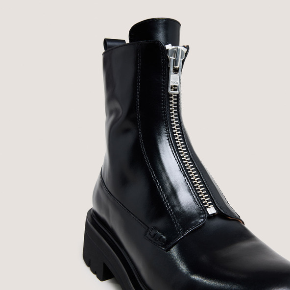 Jonak Boots With Zippers In Black Leather AMOUREUSE