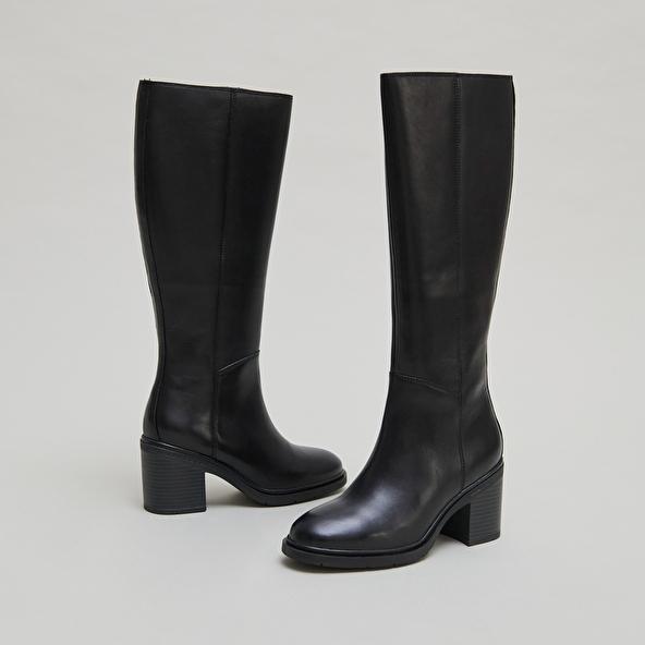 jonak Bottes à talons et à bouts ronds in black leather ATILUS