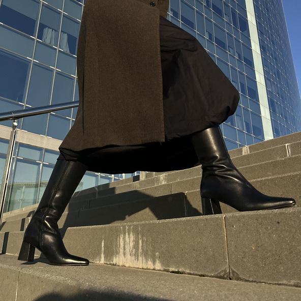 Jonak Bottes à Talons Et Bouts Pointus In Black Leather DIONY