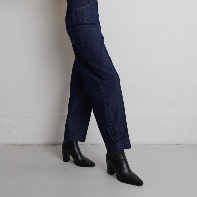 jonak Bottines à bouts pointus in black leather PAM