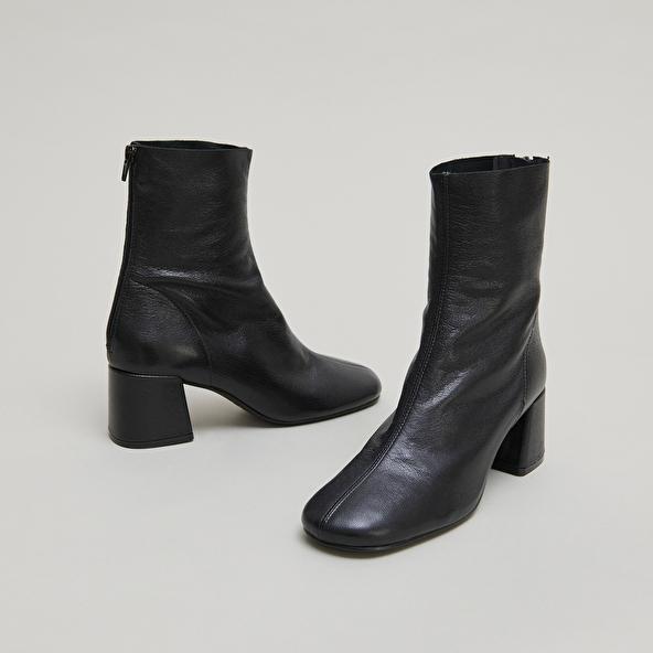 jonak Bottines à fermetures éclairs arrières in black grained leather DENONIE