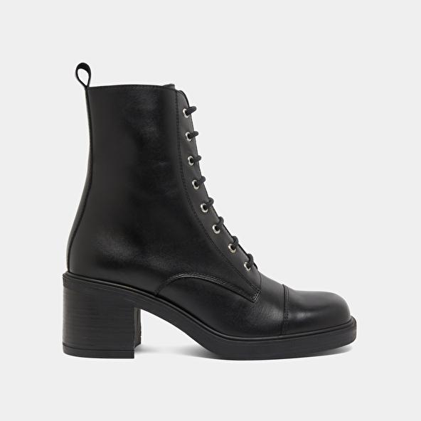 Jonak Bottines à Lacets Et élastiques Arrières In Black Leather PANAME