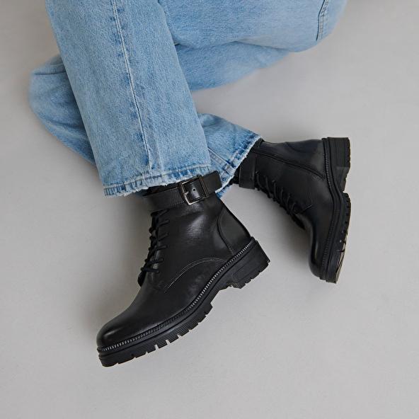 Jonak Bottines à Lacets Et Semelles Crantées In Black Leather GIPSY