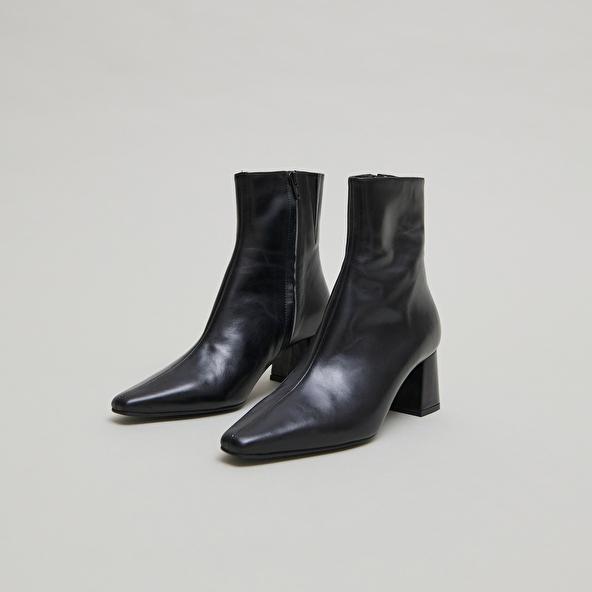 jonak Bottines à larges talons in black leather DYONISOS